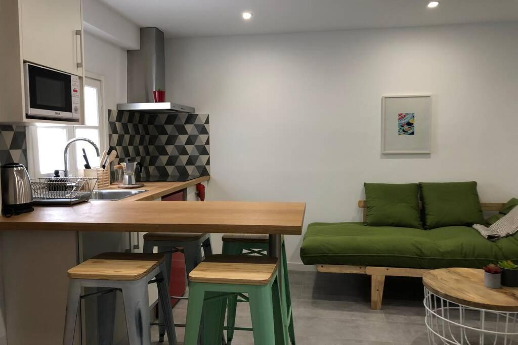 M3 Terrace. Cool Apartment 15 Min Center By Metro 埃斯普卢加·德·隆布雷格 外观 照片
