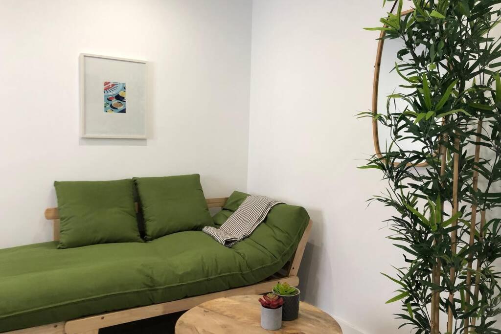 M3 Terrace. Cool Apartment 15 Min Center By Metro 埃斯普卢加·德·隆布雷格 外观 照片