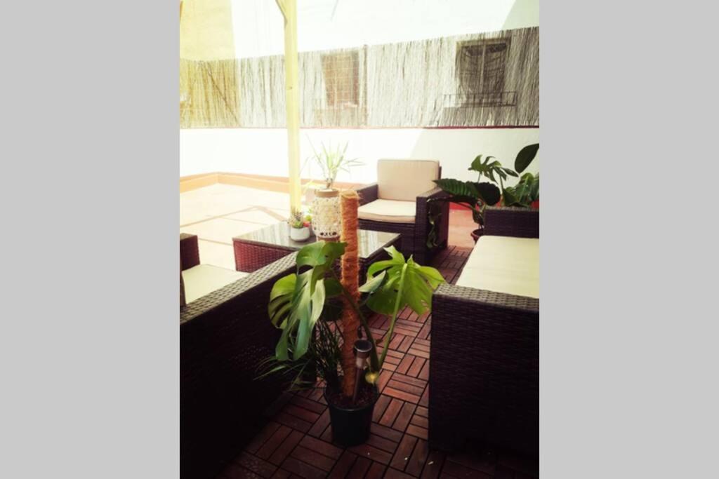 M3 Terrace. Cool Apartment 15 Min Center By Metro 埃斯普卢加·德·隆布雷格 外观 照片